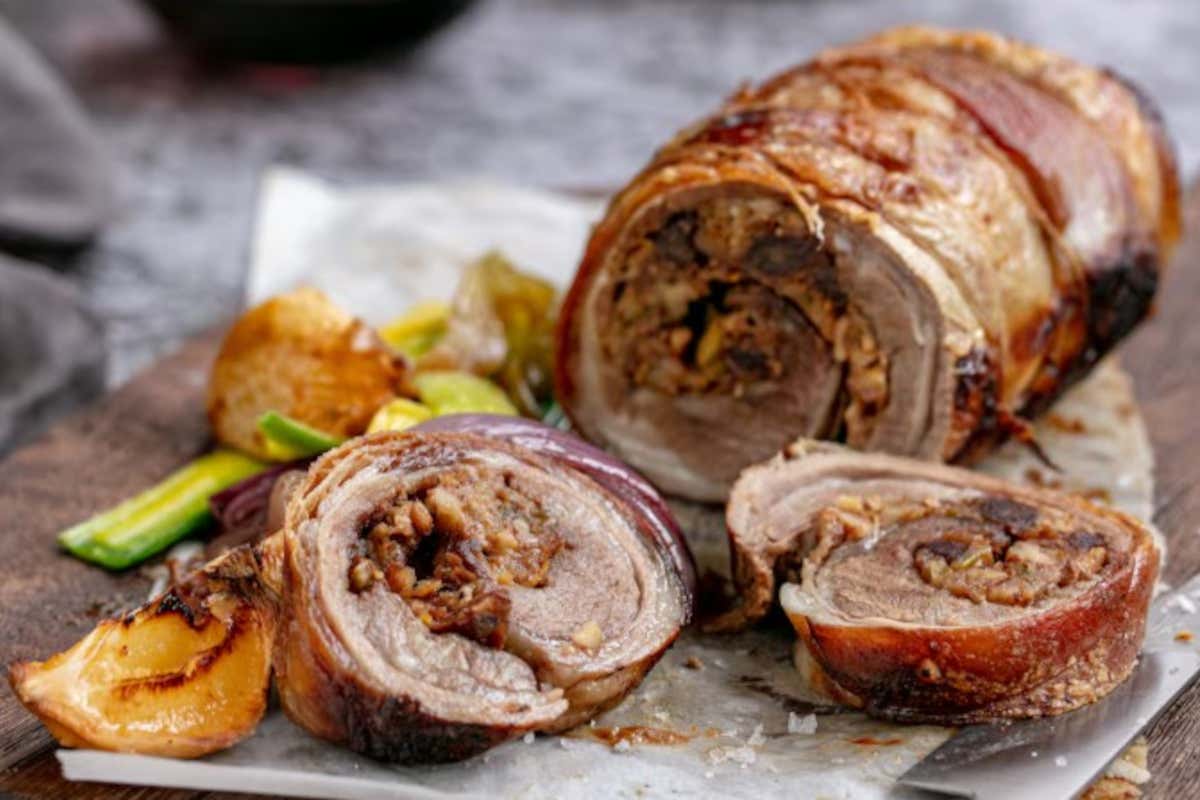 A Motta Camastra cresce una noce unica al mondo: ecco perché è così speciale A Motta Camastra cresce una noce unica al mondo: ecco perché è così speciale